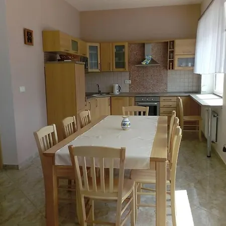 Apartment U Parku Ve Straznici - Jizni Morava